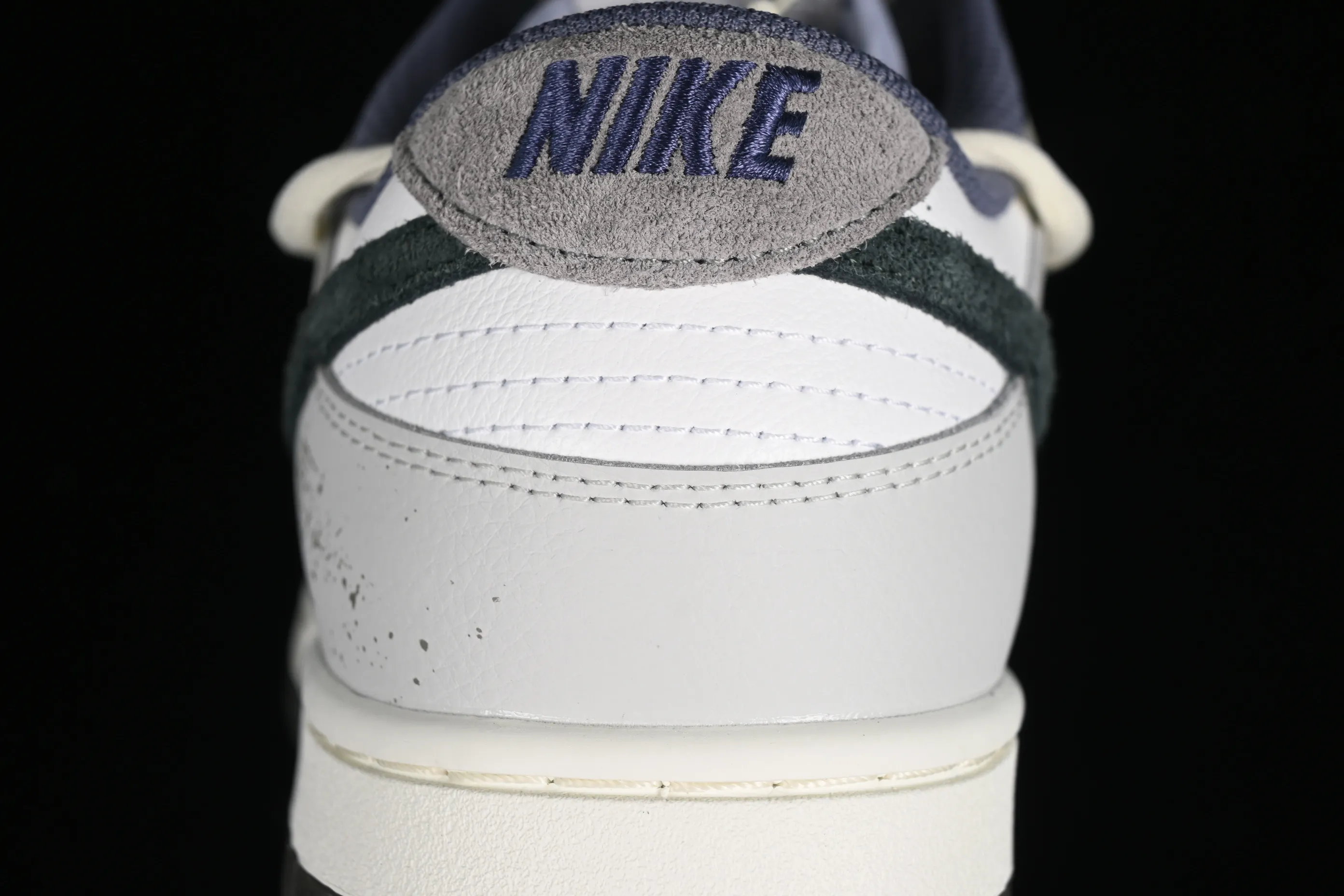 All Categories Nk SB Dunk Series Nk SB Dunk Low Low-top sneakers Nk Dunk Low SE Bubble Jellyfish Gray Island SB strap low-top casual sneakers FJ4188-100